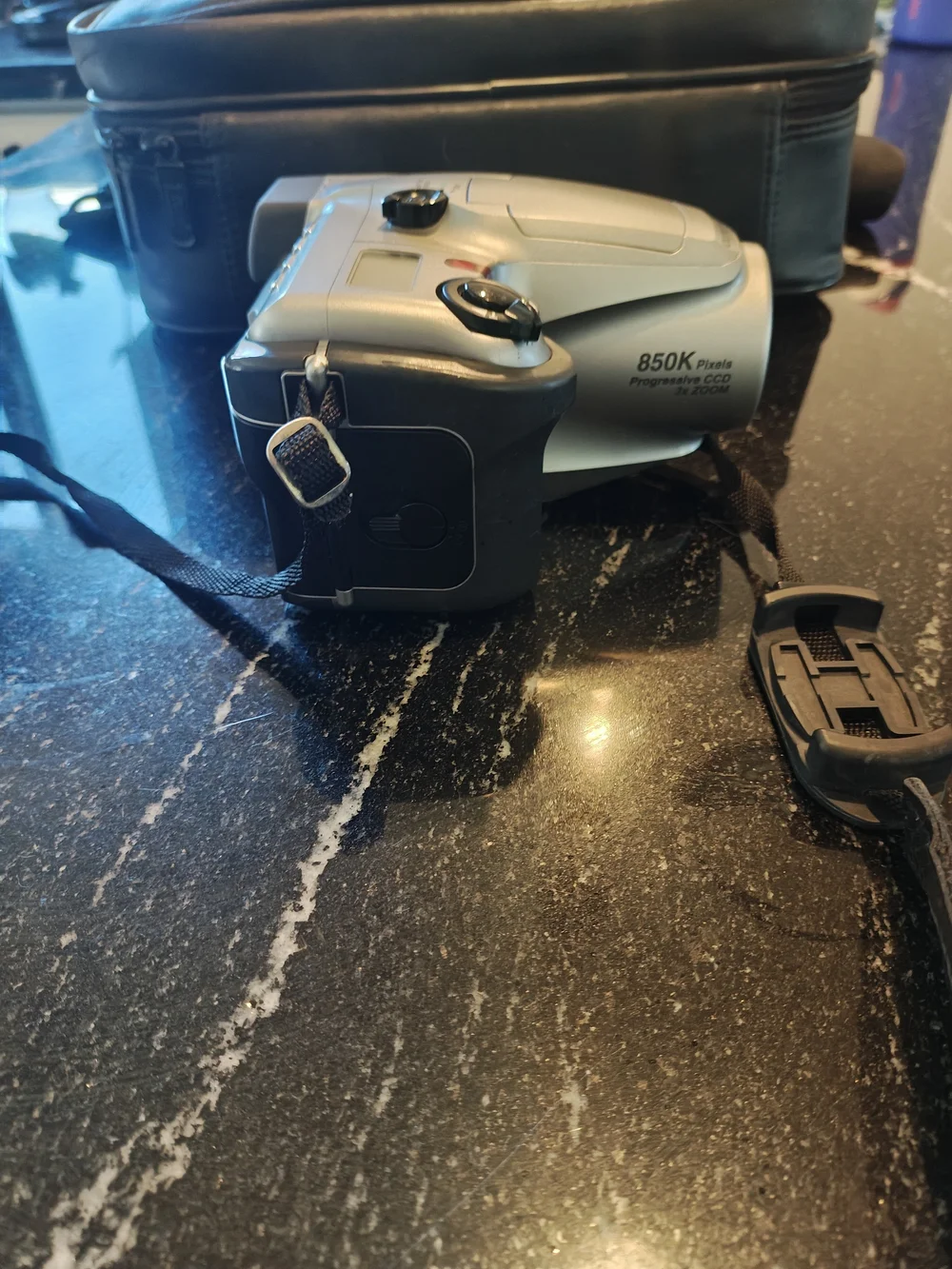 Olympus Silver Digital Camera with Carrying Case
